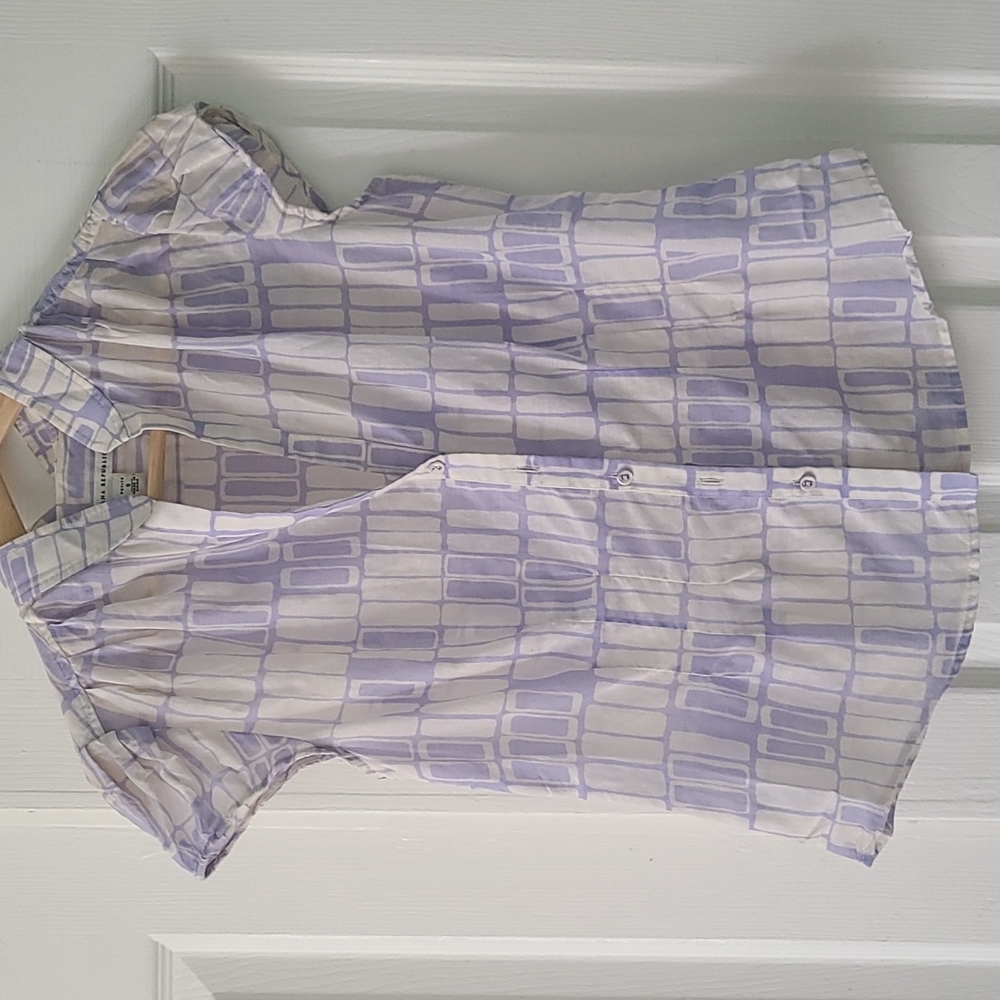 Banana Republic geometric print blouse. Silk/ cotton blend